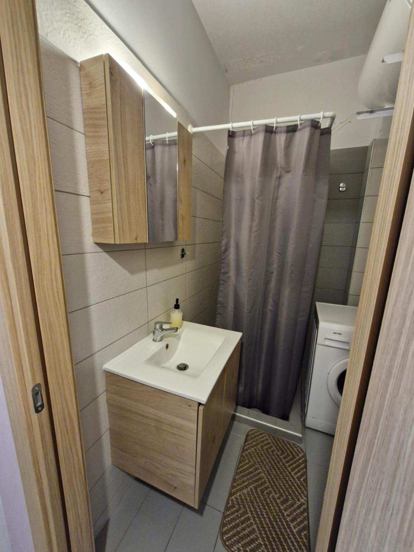 Sweet Apartment In Drama Luaran gambar