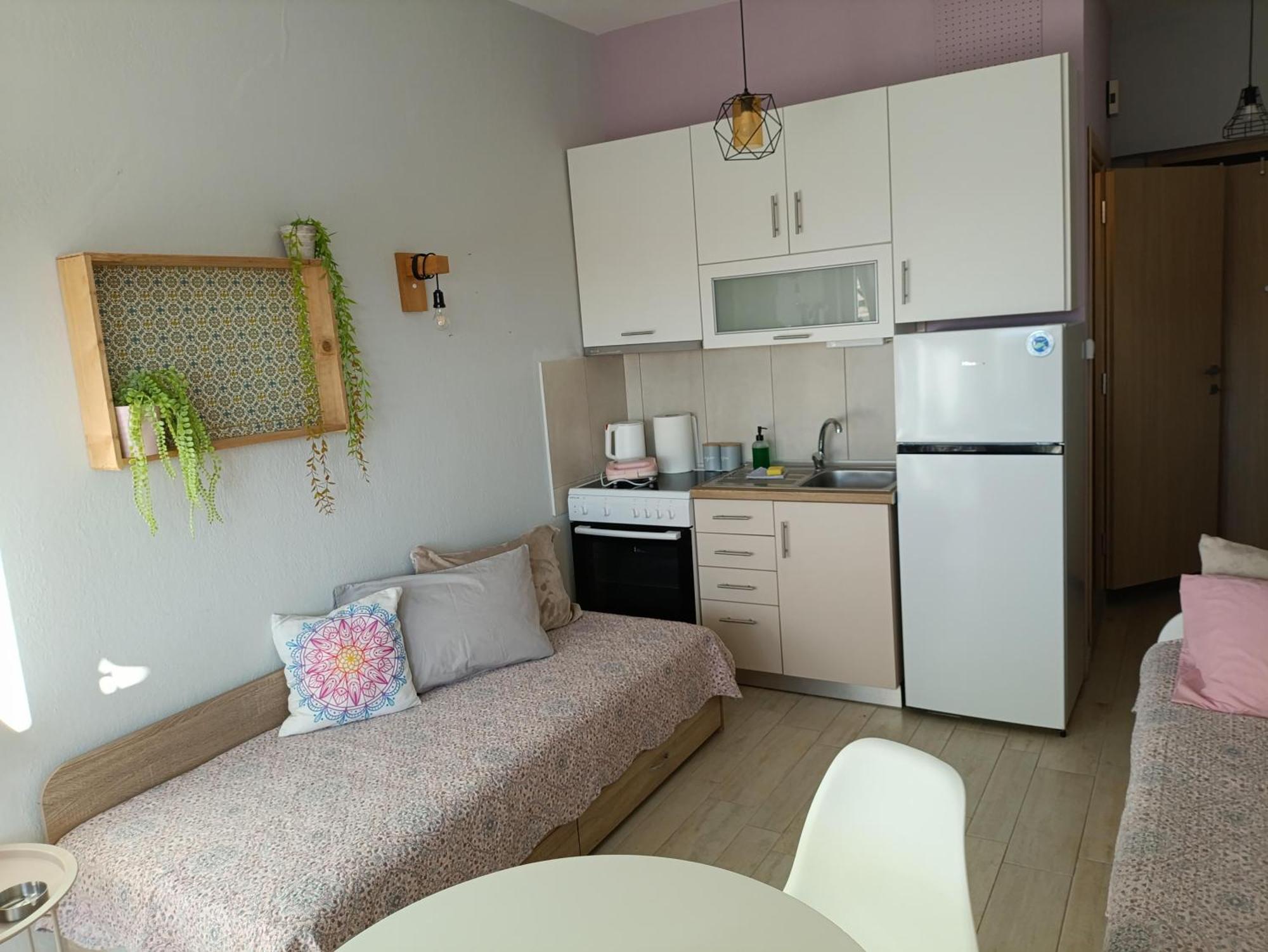 Sweet Apartment In Drama Luaran gambar